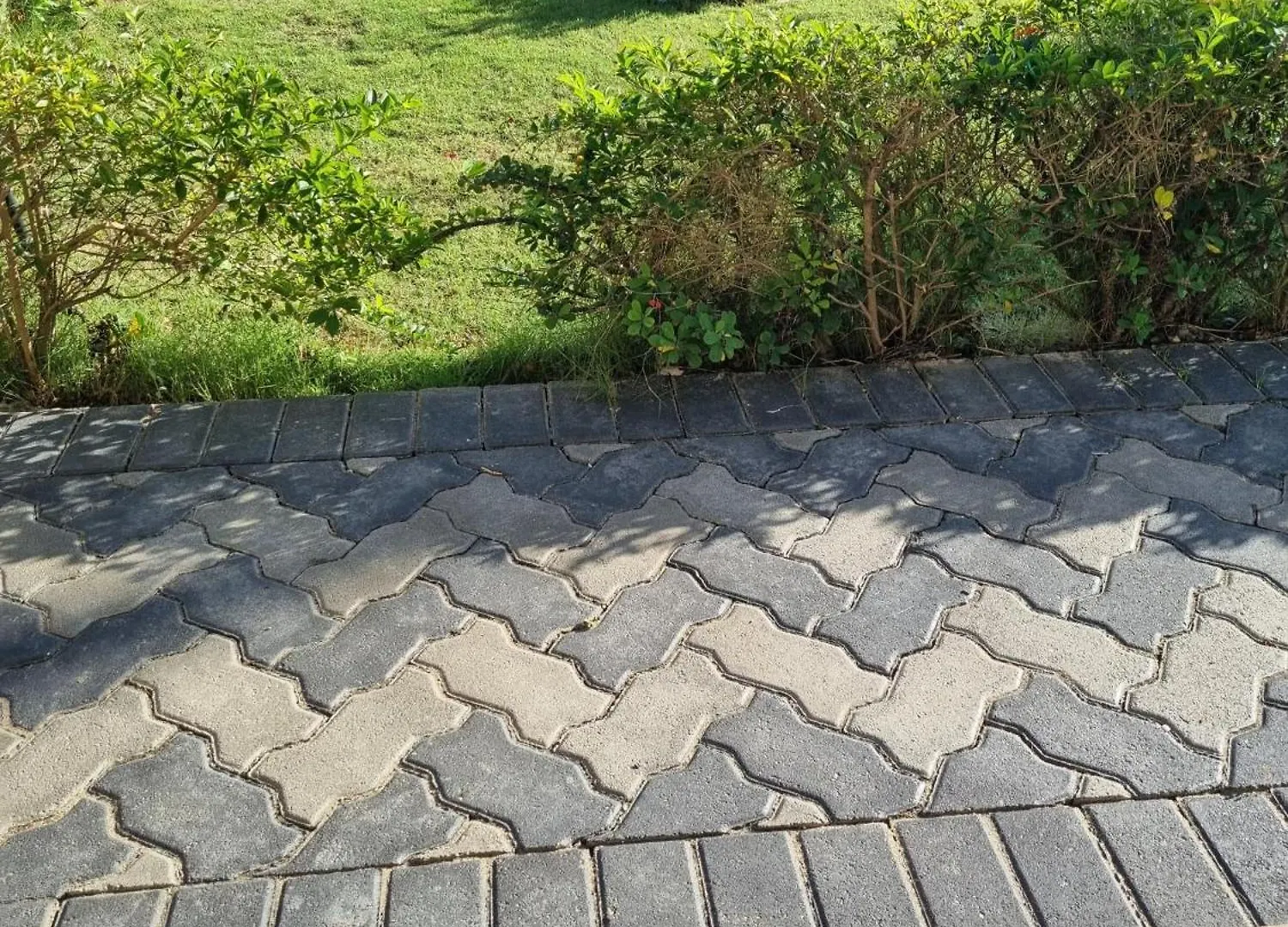 Charming 2-Bed House In Portmore Gated Community Jamaica